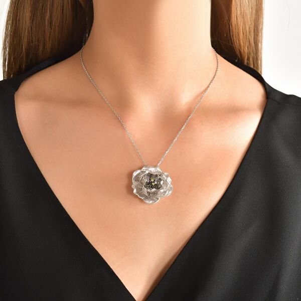 Gallica Çok Yapraklı Gül Modeli Gümüş Kolye